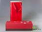 Подарочная коробка красная коробка пакет 2 жестяные баночки